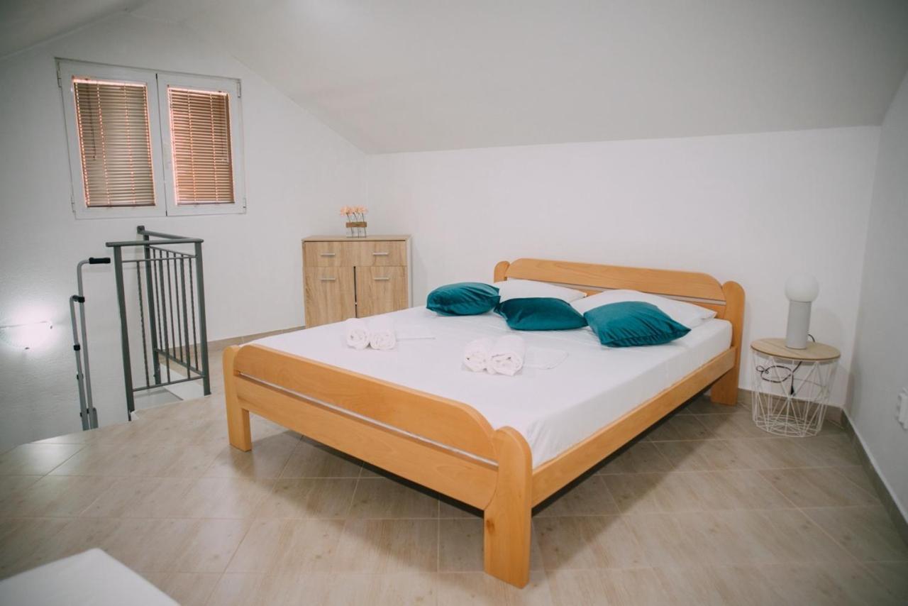 Lovely Apartment Moki Near The Center Котор Экстерьер фото